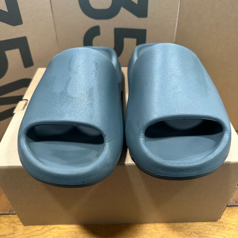 Yeezy Slide Marine Blue